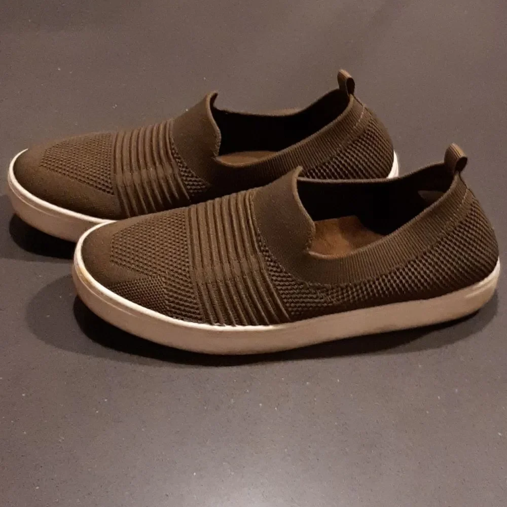 New Directions Olive Green Cloth Shoes